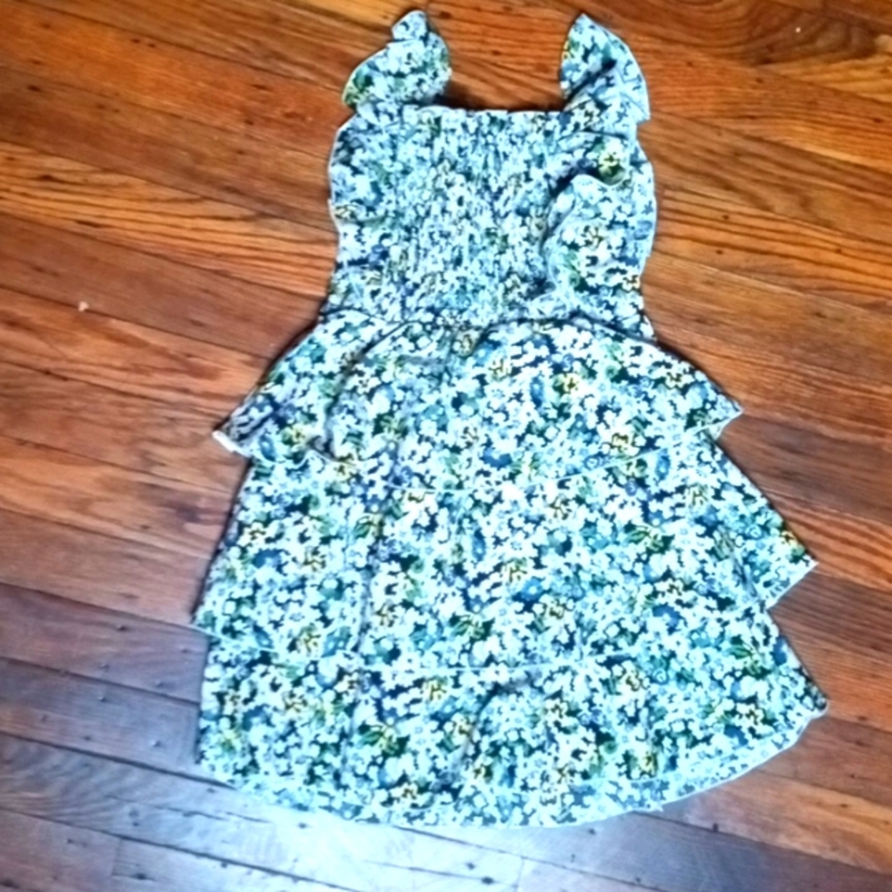 Girls dress